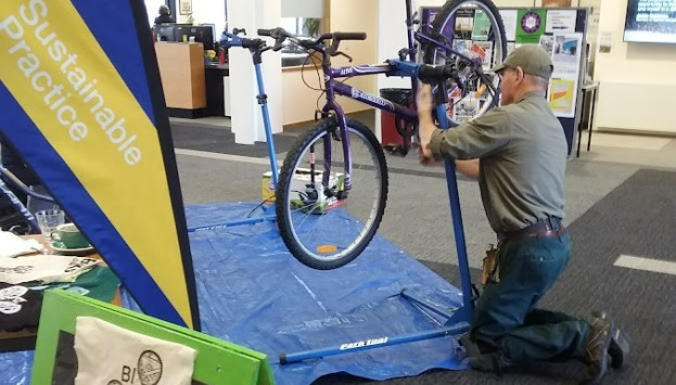 bike repairs Hub