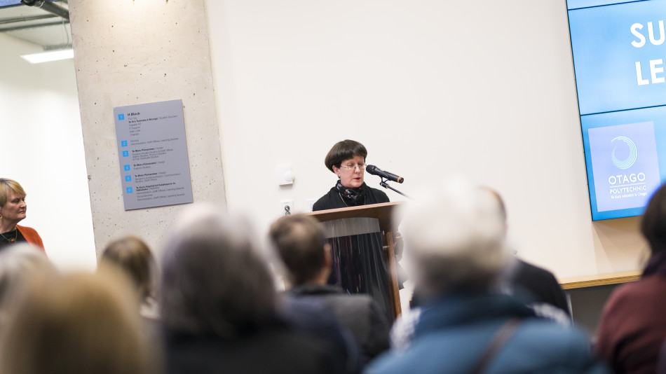 CORP research LindaRobertson 004